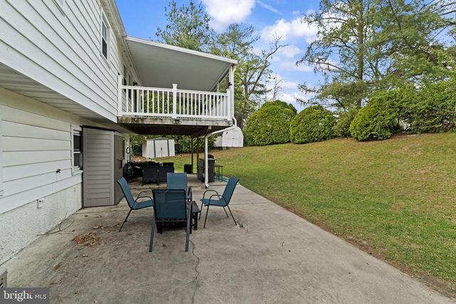 111 E HEMMINGS WAY, Lawnside, NJ 08045