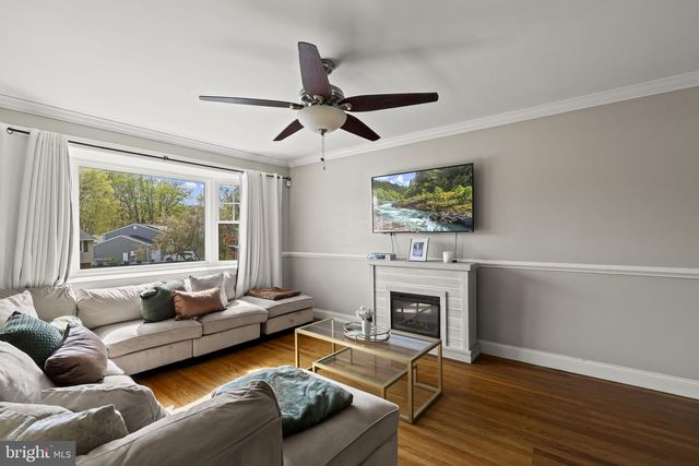 111 E HEMMINGS WAY, Lawnside, NJ 08045