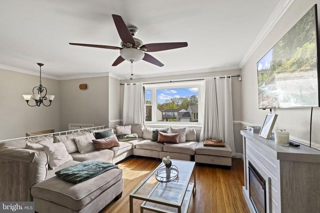 111 E HEMMINGS WAY, Lawnside, NJ 08045