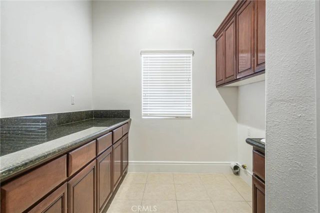 16233 Ridge View Drive, Apple Valley, CA 92307