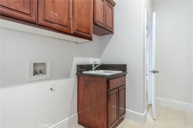 16233 Ridge View Drive, Apple Valley, CA 92307