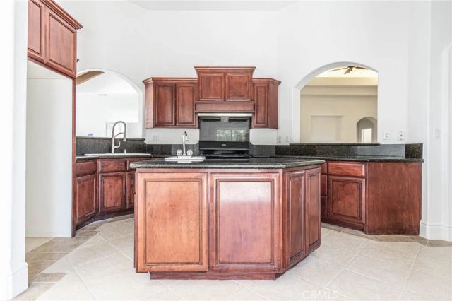 16233 Ridge View Drive, Apple Valley, CA 92307
