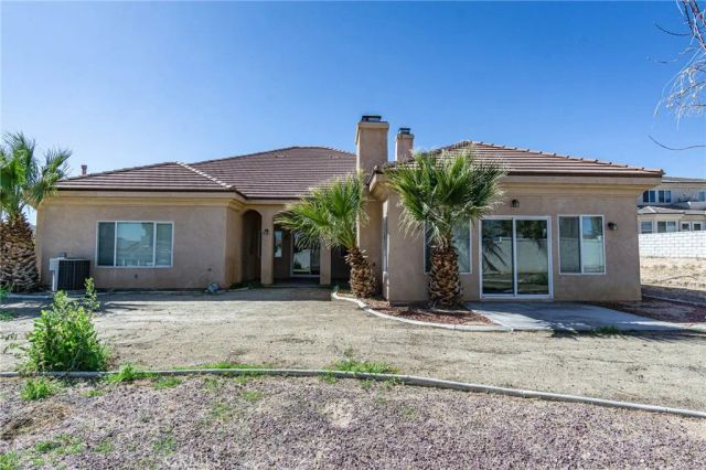 16233 Ridge View Drive, Apple Valley, CA 92307
