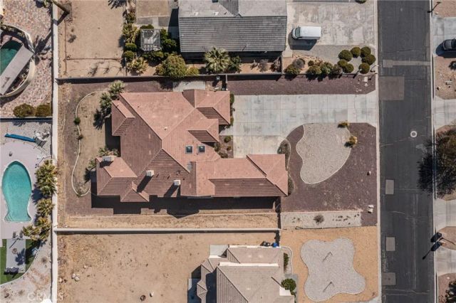 16233 Ridge View Drive, Apple Valley, CA 92307