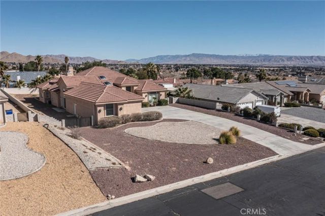 16233 Ridge View Drive, Apple Valley, CA 92307