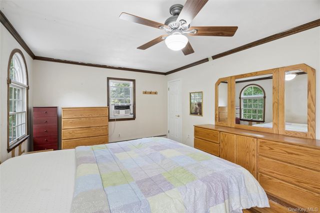 49 Old Town Lane, Huntington, NY 11743