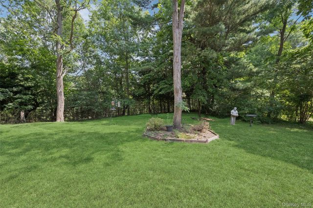 49 Old Town Lane, Huntington, NY 11743