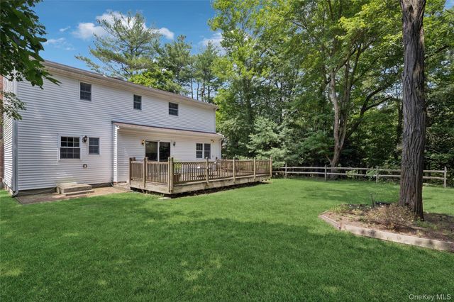 49 Old Town Lane, Huntington, NY 11743