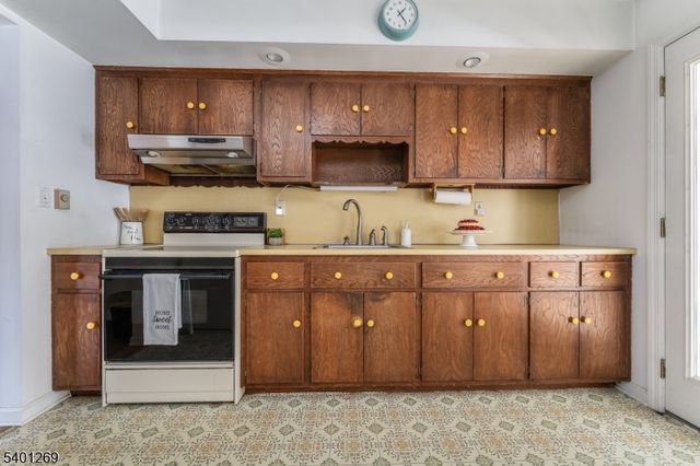 317 County Road 579, Bethlehem Twp., NJ 08802