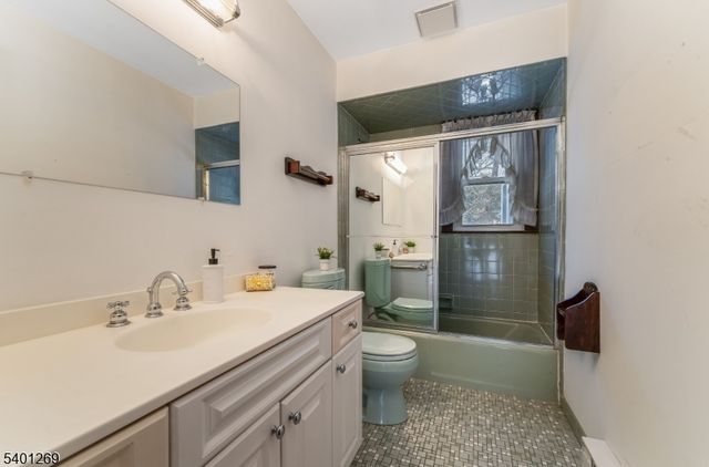 317 County Road 579, Bethlehem Twp., NJ 08802