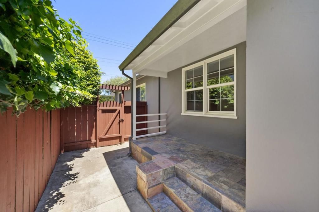 Image 14 of property listing at 545 Rollins Road, Burlingame, CA 94010