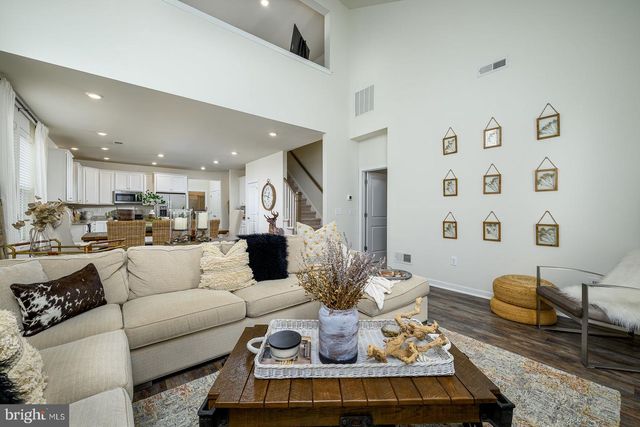 18 CHEPSTOW RD, New Egypt, NJ 08533