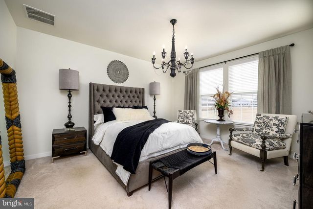 18 CHEPSTOW RD, New Egypt, NJ 08533