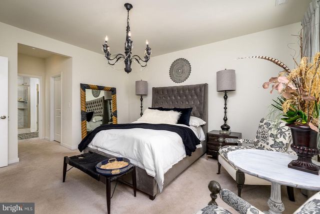 18 CHEPSTOW RD, New Egypt, NJ 08533