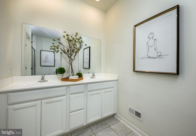 18 CHEPSTOW RD, New Egypt, NJ 08533