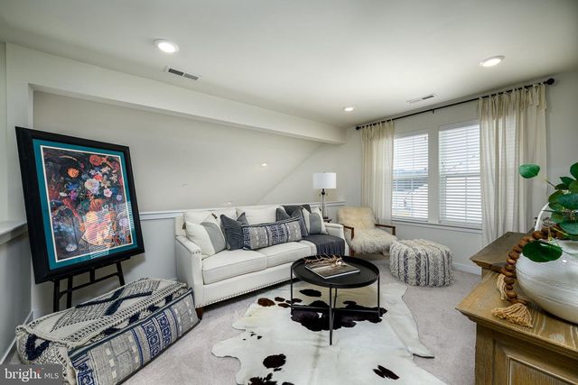 18 CHEPSTOW RD, New Egypt, NJ 08533