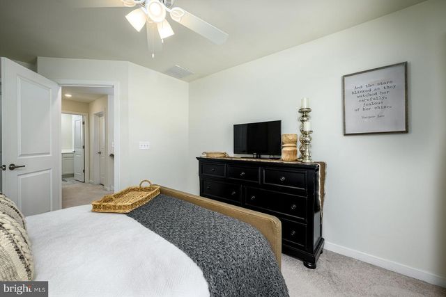 18 CHEPSTOW RD, New Egypt, NJ 08533