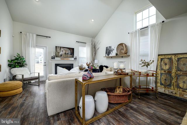 18 CHEPSTOW RD, New Egypt, NJ 08533