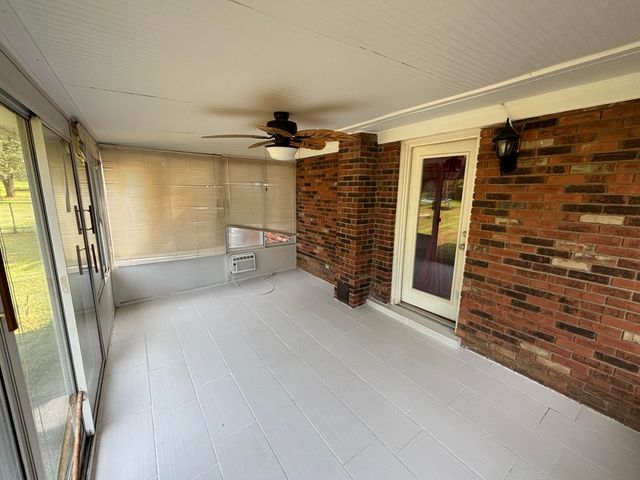 132 Meadowbrook Drive, Frankfort, KY 40601