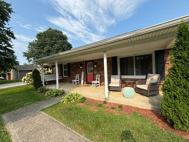 132 Meadowbrook Drive, Frankfort, KY 40601