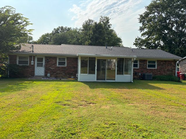 132 Meadowbrook Drive, Frankfort, KY 40601