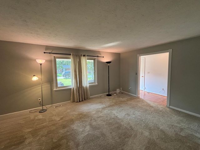 132 Meadowbrook Drive, Frankfort, KY 40601