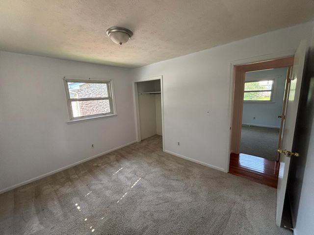 132 Meadowbrook Drive, Frankfort, KY 40601