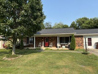132 Meadowbrook Drive, Frankfort, KY 40601