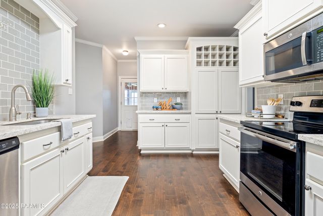 414 Lauren Drive, Scott, LA 70583