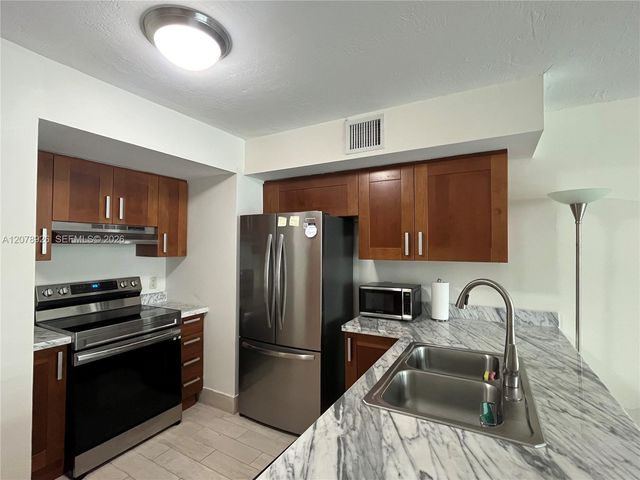 9499 Collins Avenue 307, Surfside, FL 33154