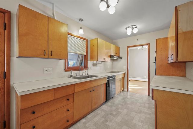 139 Longview Ave, Hinsdale, MA 01235