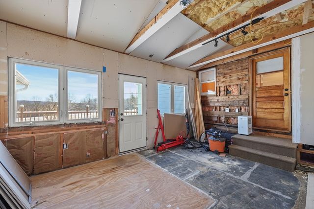 139 Longview Ave, Hinsdale, MA 01235