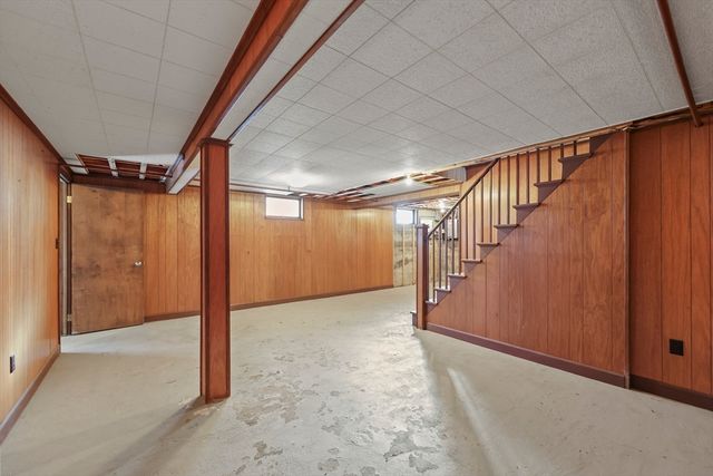 139 Longview Ave, Hinsdale, MA 01235