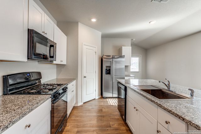 13103 Dolomar Parkway, St Hedwig, TX 78152