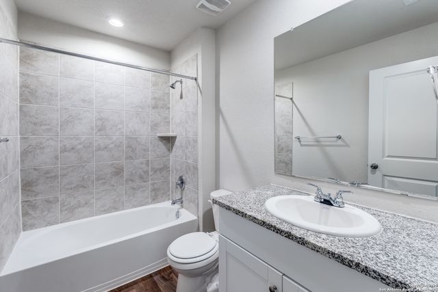 13103 Dolomar Parkway, St Hedwig, TX 78152