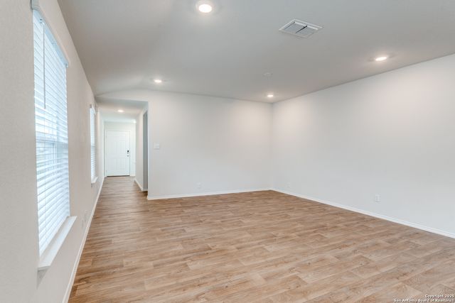 13103 Dolomar Parkway, St Hedwig, TX 78152