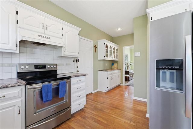 1204 Franklin Drive, Lee's Summit, MO 64064