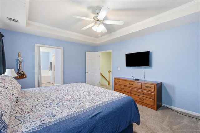 1204 Franklin Drive, Lee's Summit, MO 64064