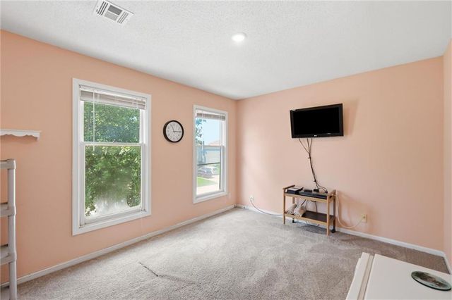 1204 Franklin Drive, Lee's Summit, MO 64064