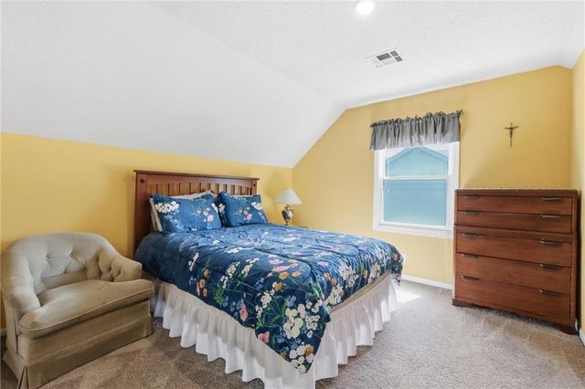 1204 Franklin Drive, Lee's Summit, MO 64064