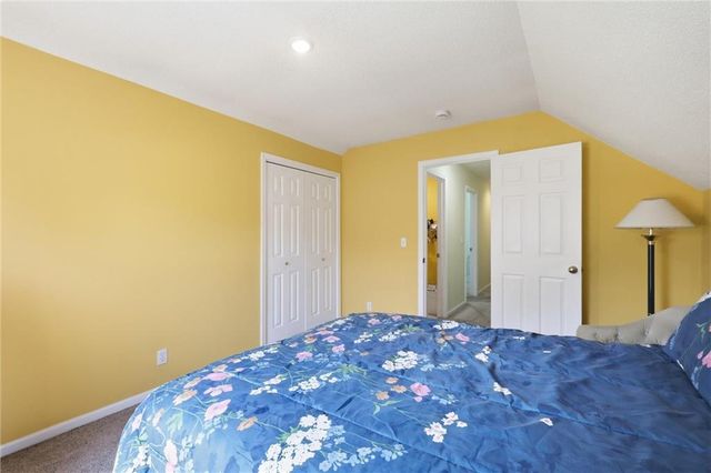 1204 Franklin Drive, Lee's Summit, MO 64064