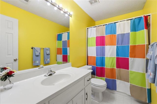 1204 Franklin Drive, Lee's Summit, MO 64064