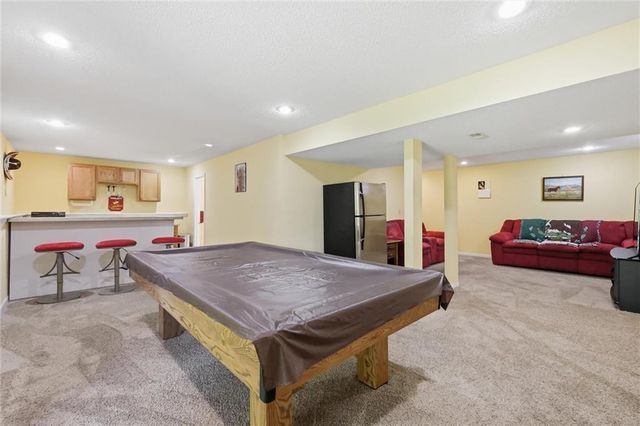 1204 Franklin Drive, Lee's Summit, MO 64064