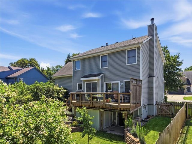 1204 Franklin Drive, Lee's Summit, MO 64064