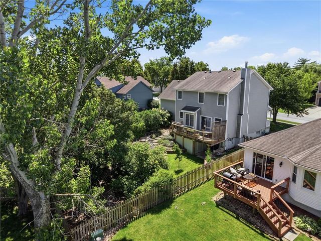 1204 Franklin Drive, Lee's Summit, MO 64064