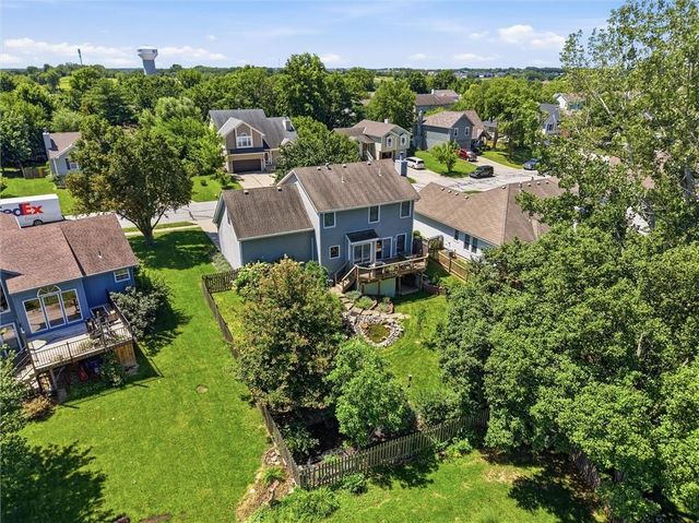 1204 Franklin Drive, Lee's Summit, MO 64064