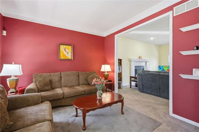 1204 Franklin Drive, Lee's Summit, MO 64064