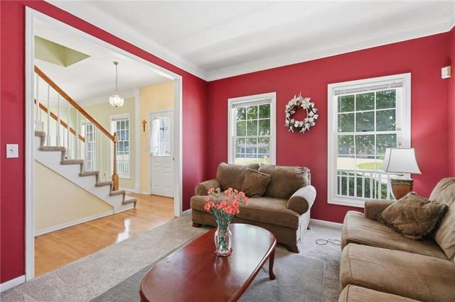 1204 Franklin Drive, Lee's Summit, MO 64064