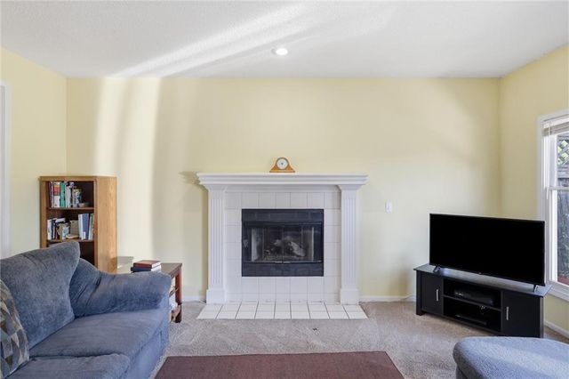1204 Franklin Drive, Lee's Summit, MO 64064