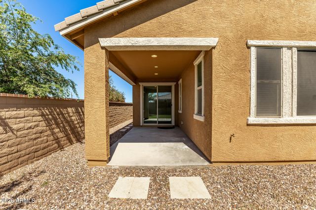 2209 E MEADOWVIEW Court, Gilbert, AZ 85298